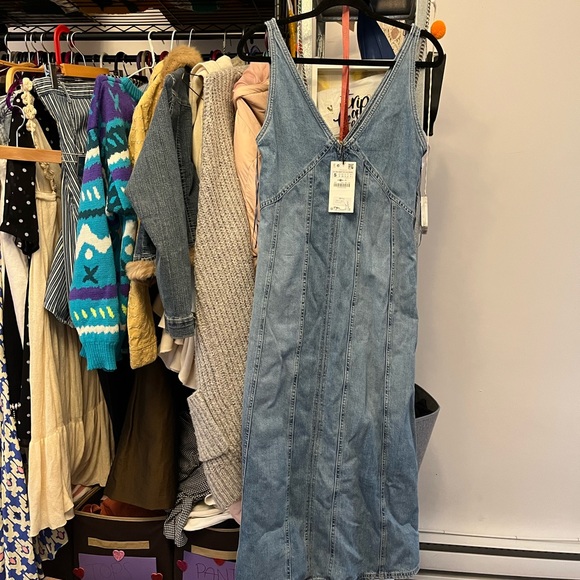 ZARA V-neck maxi denim dress 💙🪼 - Picture 4 of 8